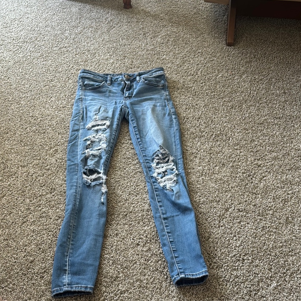 Stylish Blue Distressed Women's Jeans